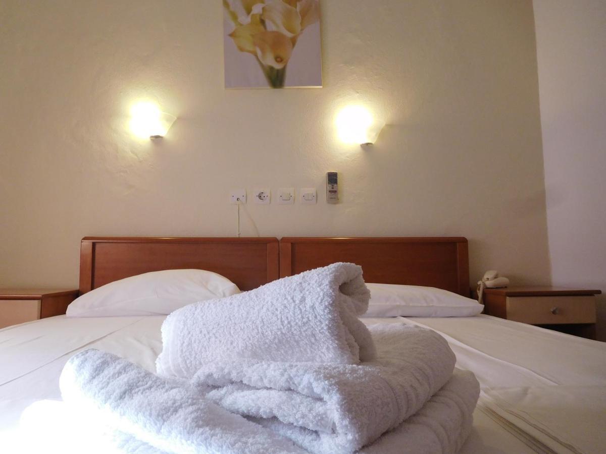 Efstratios Hotel Loutra Edipsou  Extérieur photo