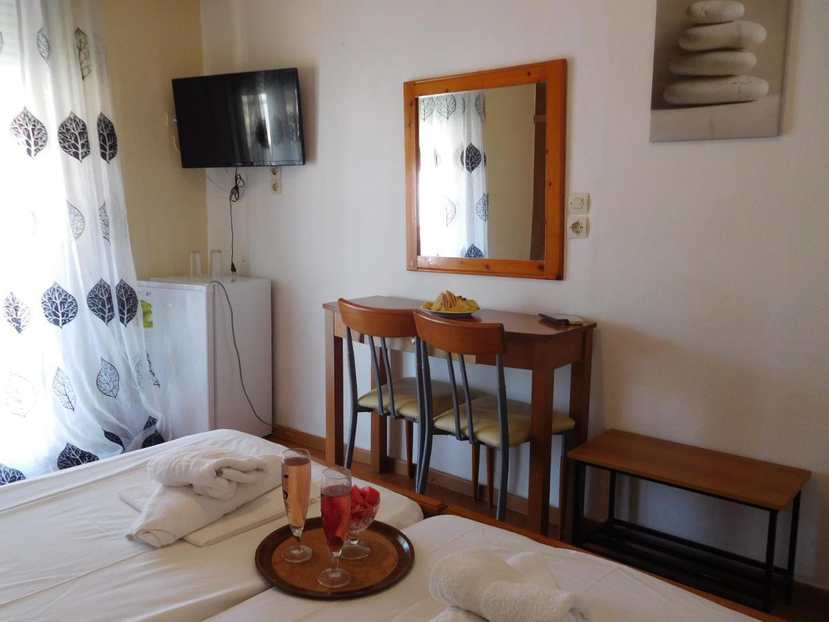 Efstratios Hotel Loutra Edipsou  Extérieur photo