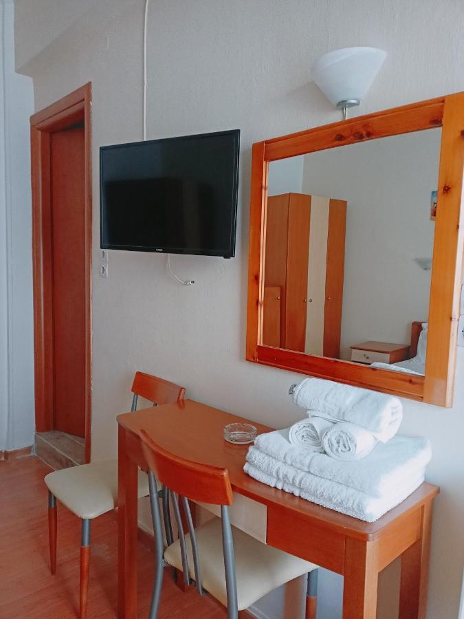 Efstratios Hotel Loutra Edipsou  Extérieur photo