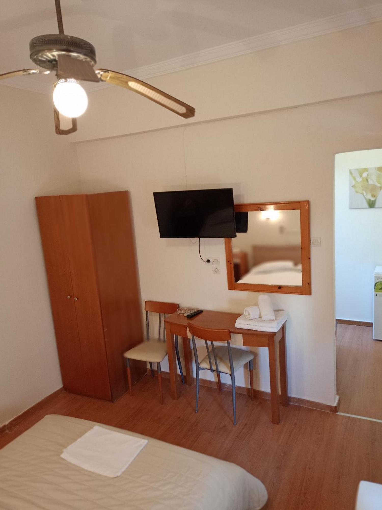 Efstratios Hotel Loutra Edipsou  Chambre photo