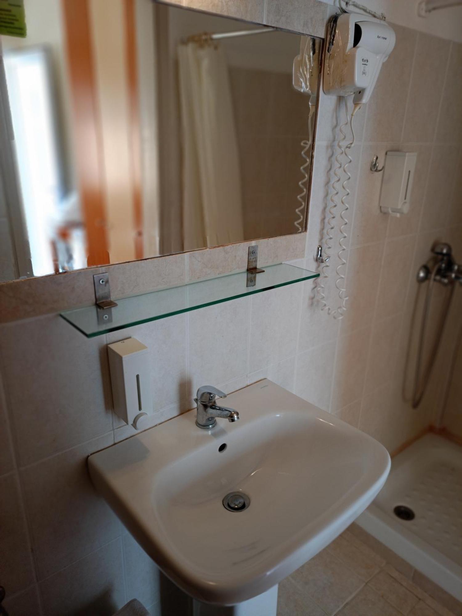 Efstratios Hotel Loutra Edipsou  Chambre photo
