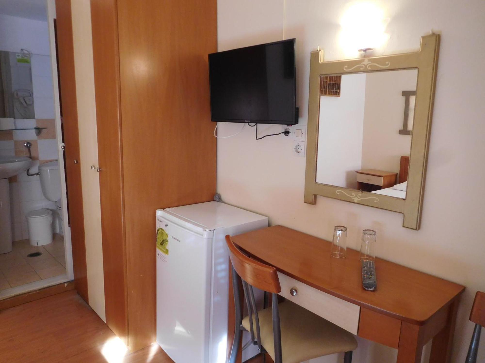 Efstratios Hotel Loutra Edipsou  Extérieur photo