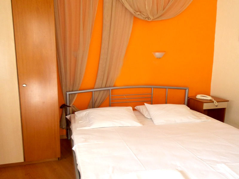 Efstratios Hotel Loutra Edipsou  Extérieur photo